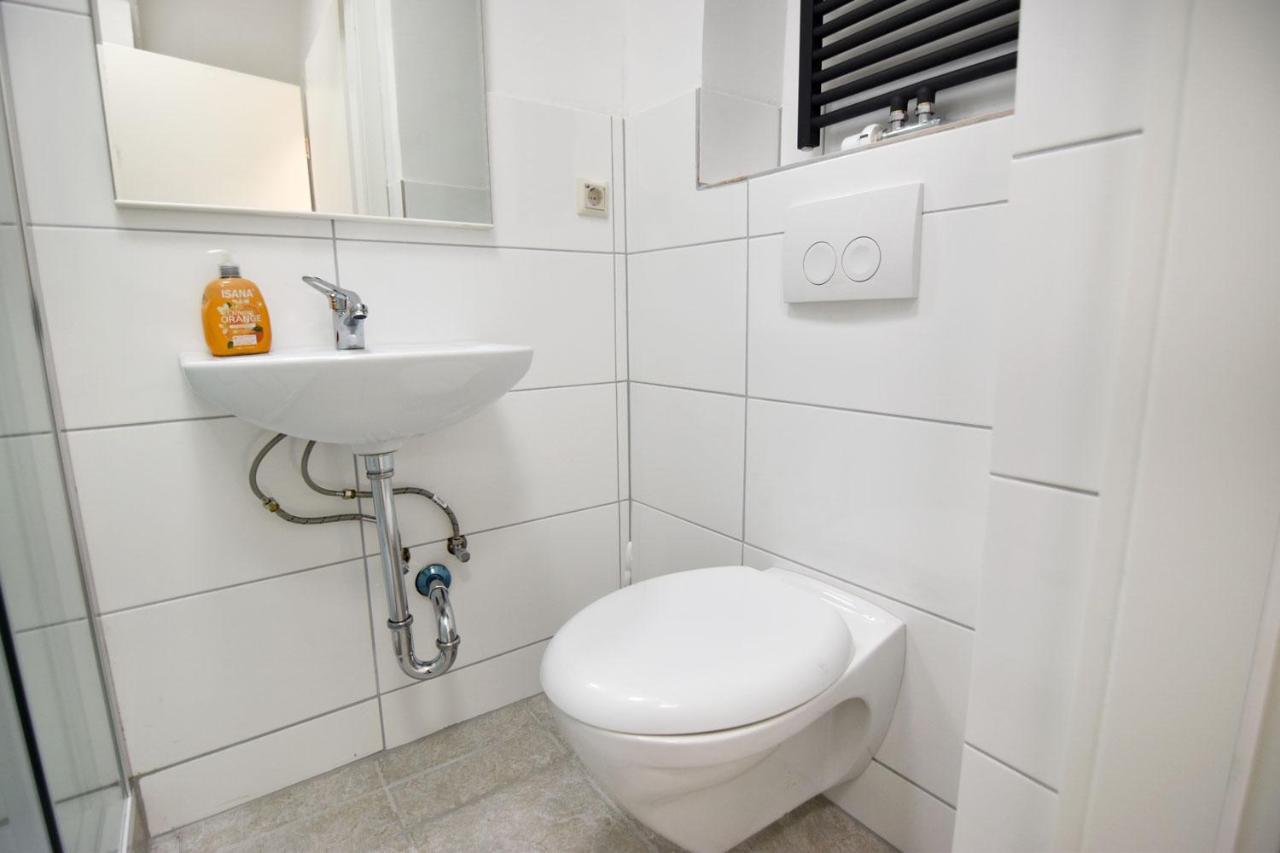 Cozy Worker Apartments Niederkassel Ngoại thất bức ảnh