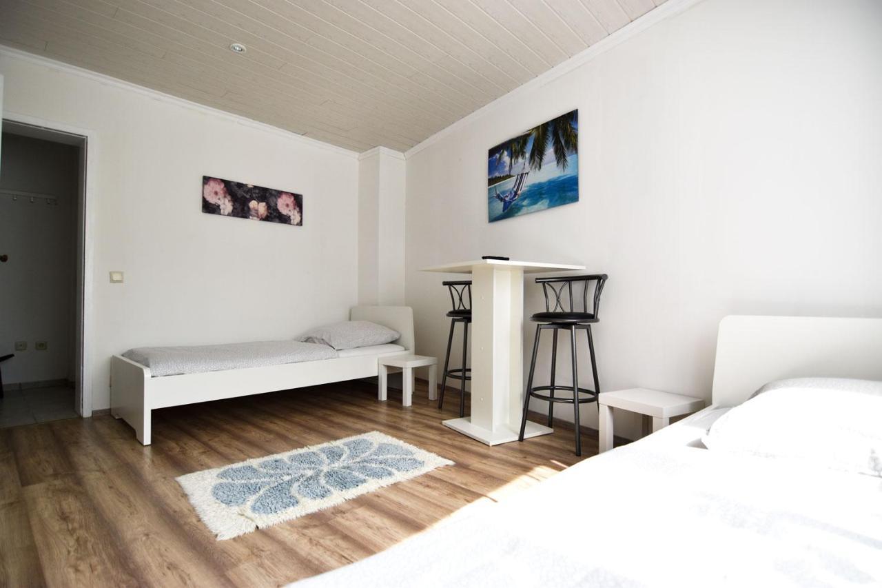 Cozy Worker Apartments Niederkassel Ngoại thất bức ảnh